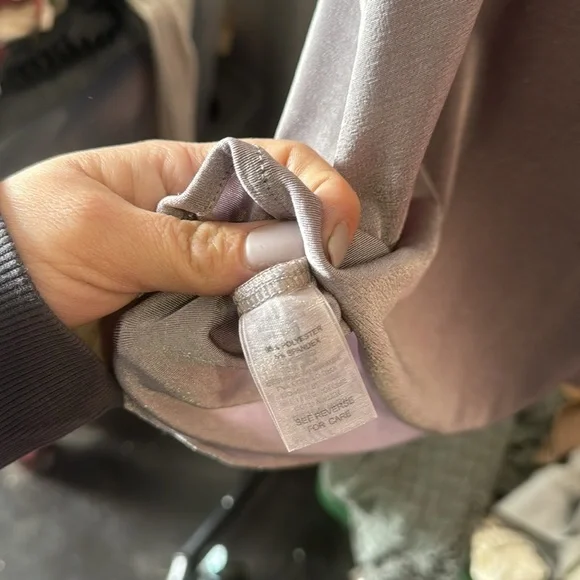 Silky layering top11/29 - Picture 3 of 4